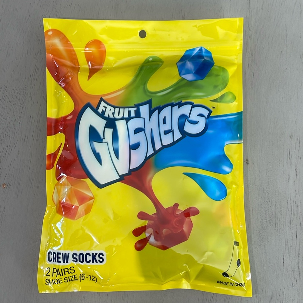 Gusher's NEW 2-pair sock set (size 6-12)